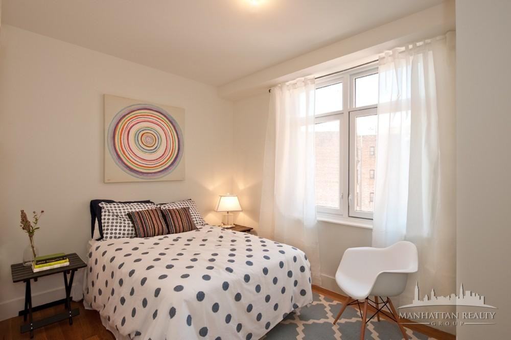 Sullivan Pl #4Q - Photo 3 of 9