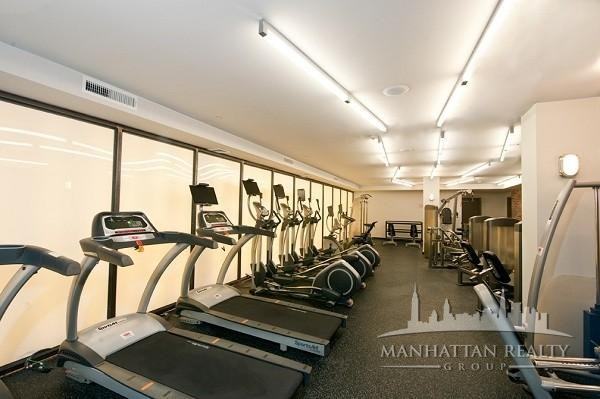 Sullivan Pl #4Q - Photo 6 of 9