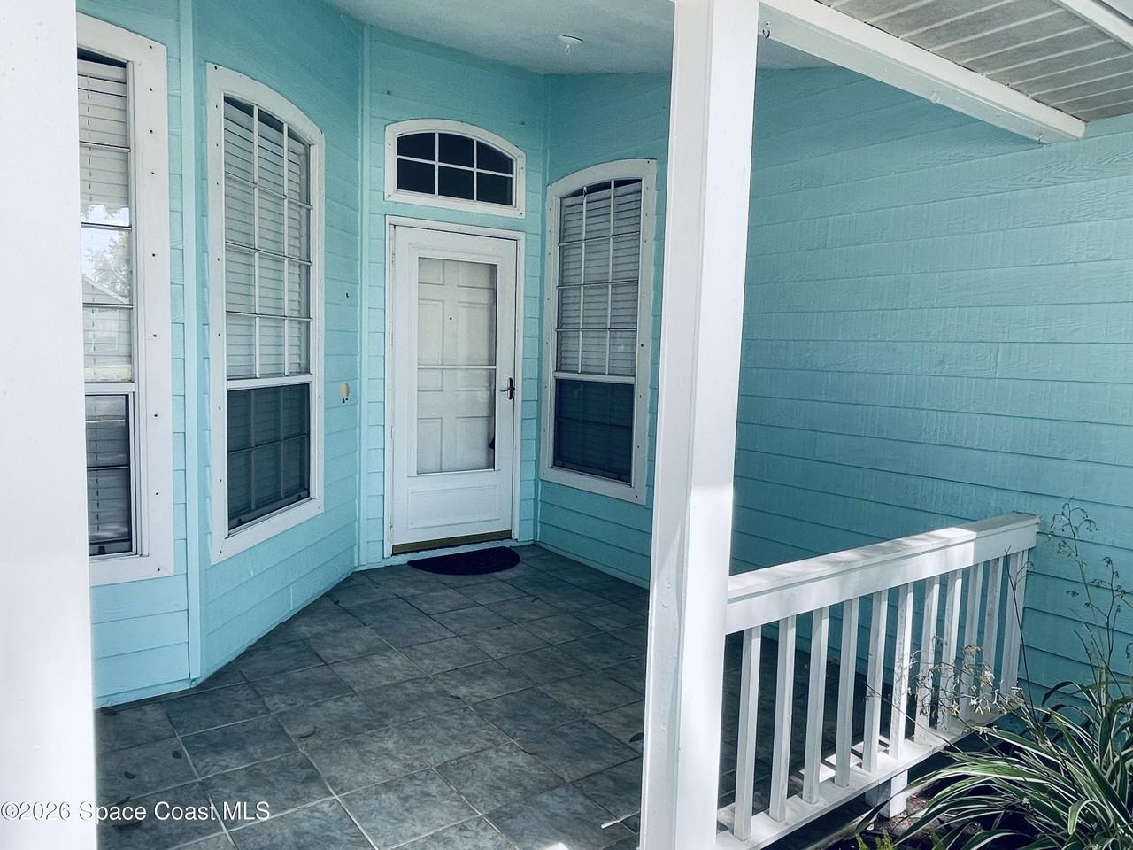 1231 Cypress Bend Cir - Photo 4 of 39