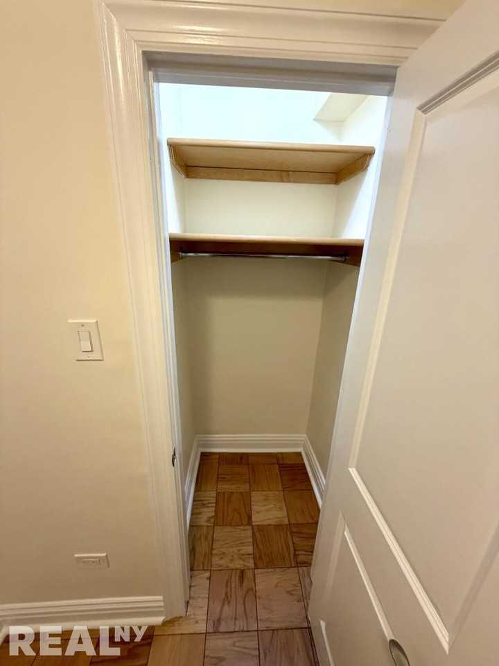 Christopher St #4N - Photo 5 of 7