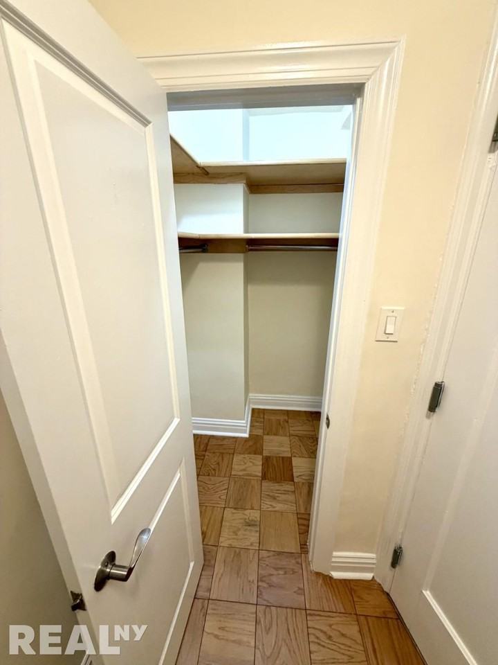 Christopher St #4N - Photo 6 of 7