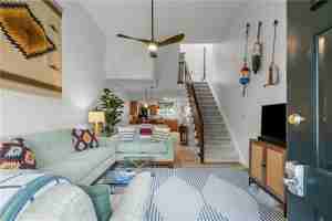 featured image of 26 W Narragansett Ave Apt 6 #Apt 6