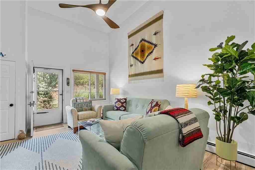 26 W Narragansett Ave Apt 6 - Photo 2 of 24