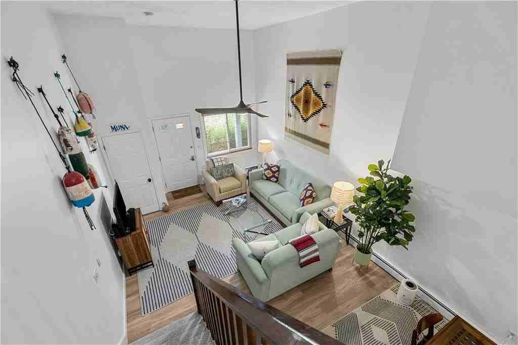 26 W Narragansett Ave Apt 6 - Photo 4 of 24