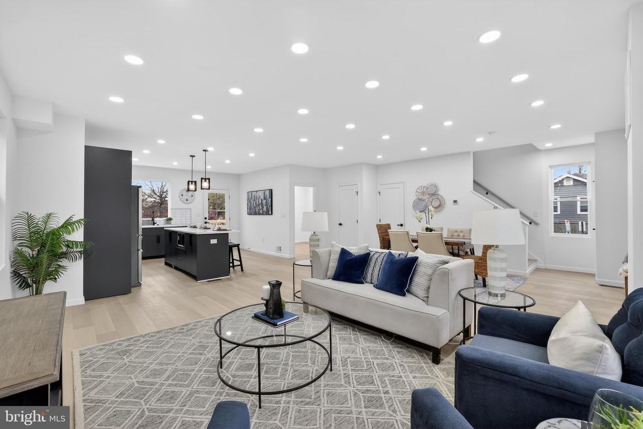 2932 Yost Pl Ne - Photo 6 of 49