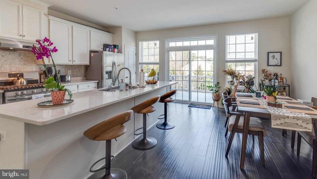 43688 Winterberry Way - Photo 2 of 27