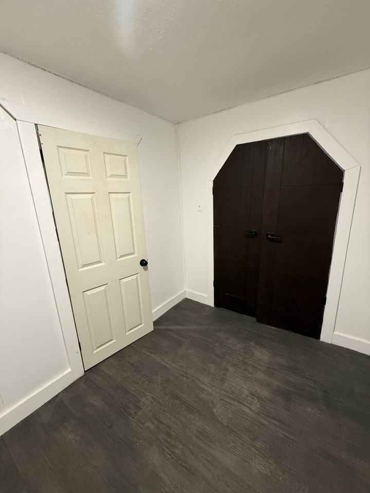 445 Southport Rd #1 - Photo 7 of 9