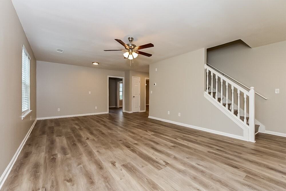 3360 Waggoner Ln - Photo 4 of 17