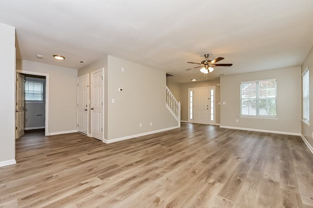 3360 Waggoner Ln - Photo 5 of 17