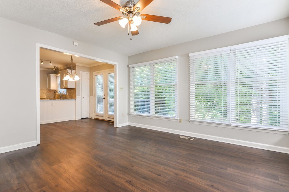 3437 Singleleaf Ln - Photo 2 of 15