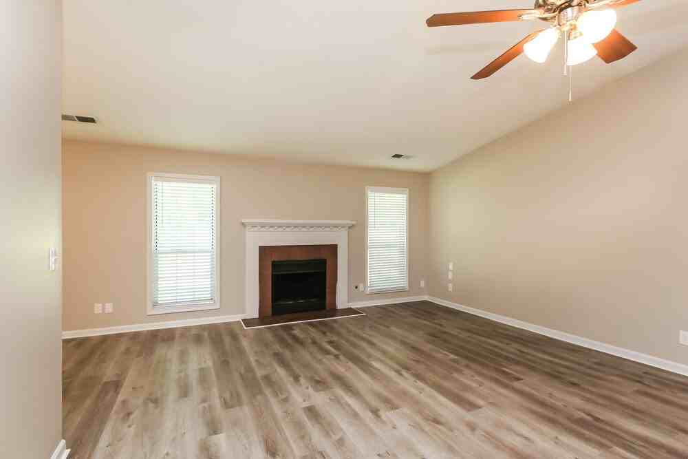 1282 Bailing Dr - Photo 3 of 16