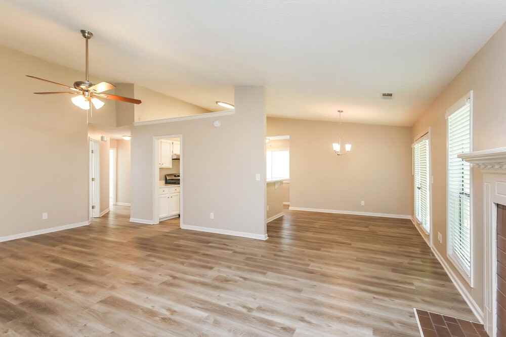 1282 Bailing Dr - Photo 5 of 16