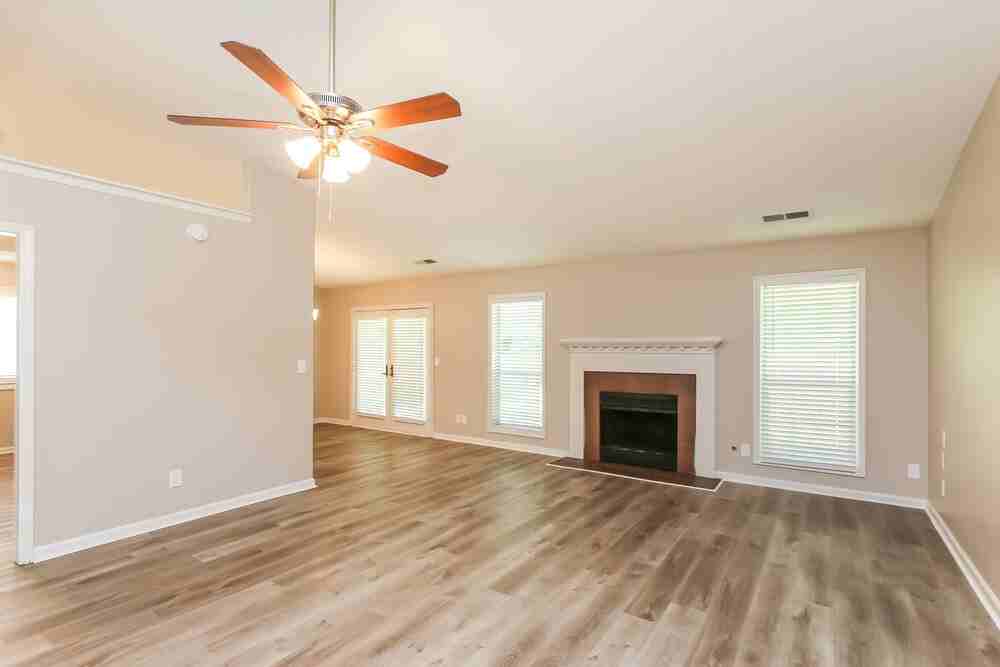 1282 Bailing Dr - Photo 6 of 16