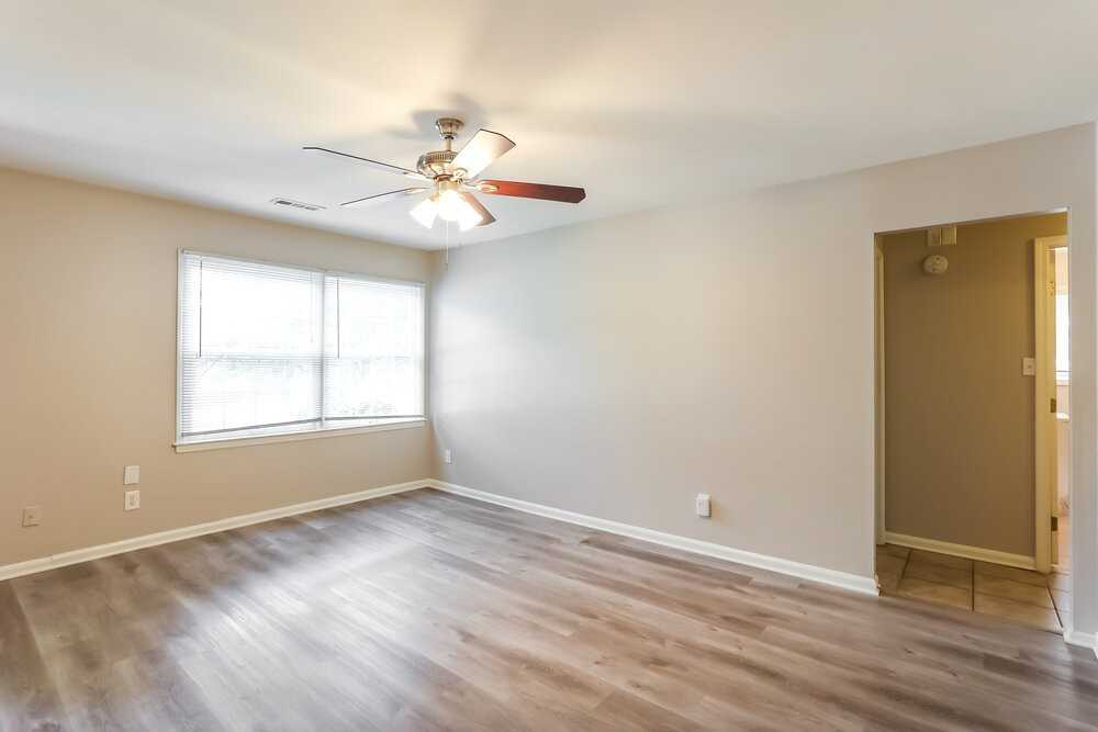 1550 Flicker Rd - Photo 3 of 16