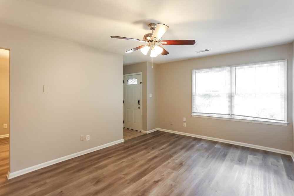 1550 Flicker Rd - Photo 4 of 16