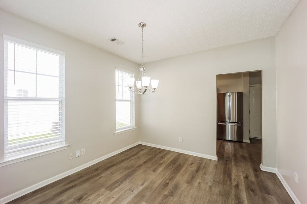 4541 Parkway Cir - Photo 6 of 17