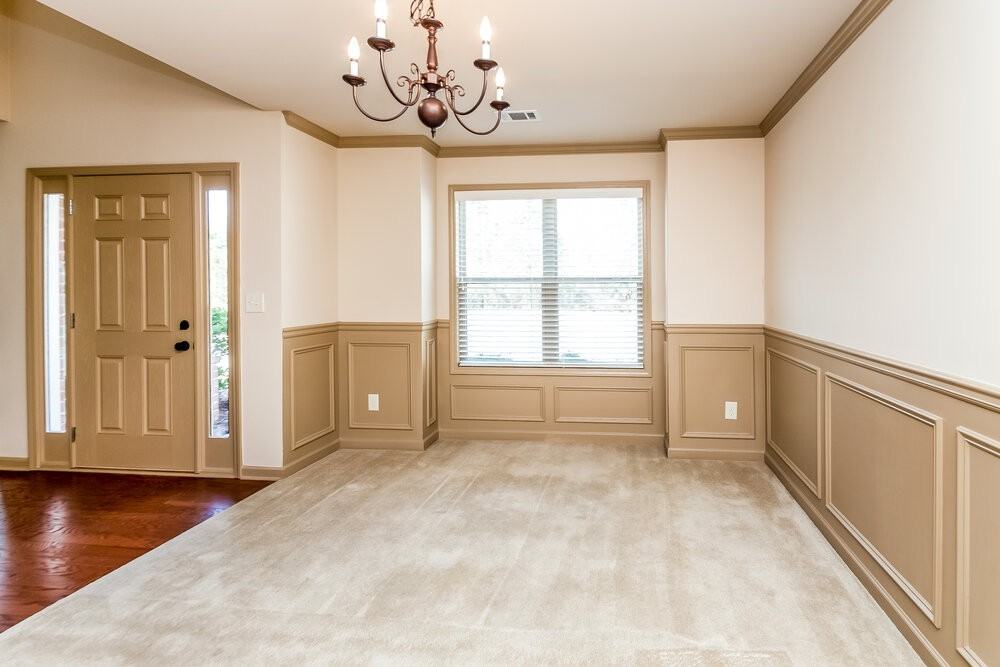 1971 Bridle Rd - Photo 5 of 17