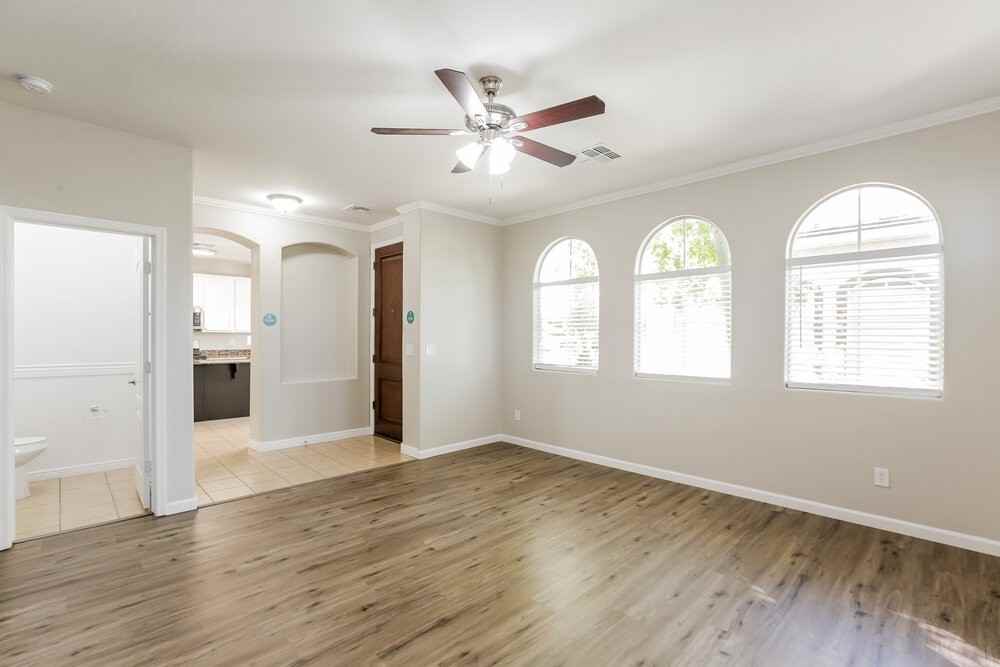 10260 E Isleta Ave - Photo 7 of 17