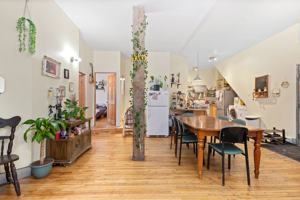 featured image of 56 Avenue du Mont-Royal Est #1