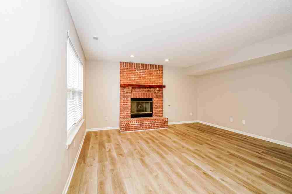 9005 Lighthorse Dr - Photo 5 of 17