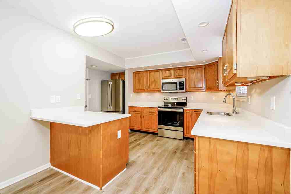 9005 Lighthorse Dr - Photo 7 of 17