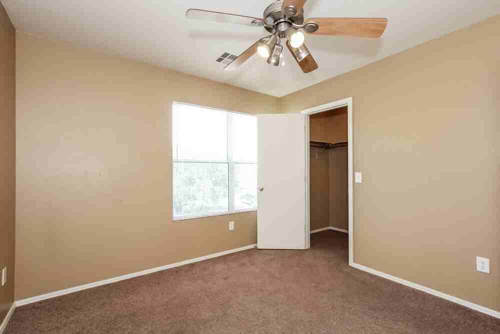 13519 W San Juan Ct - Photo 3 of 17