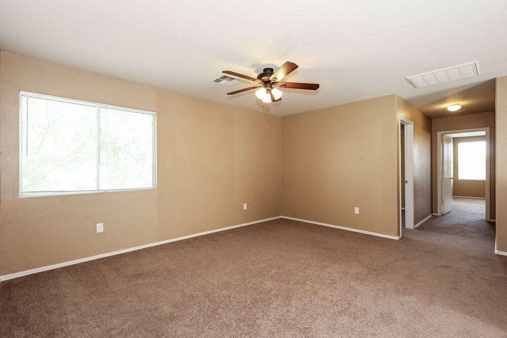 13519 W San Juan Ct - Photo 4 of 17