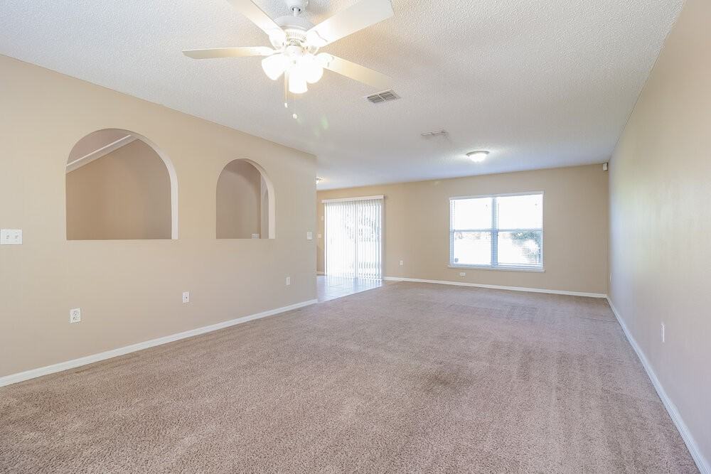 1113 Benan Ct - Photo 2 of 14