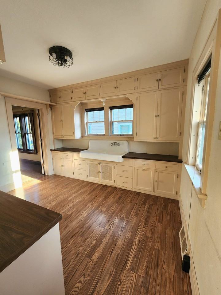 1718 Grand Ave #1 - Photo 3 of 23