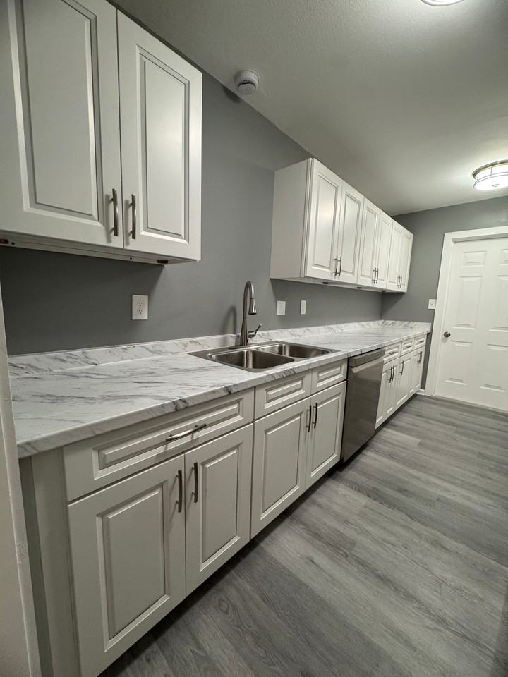 5064 Springwood Rd #1 - Photo 3 of 32