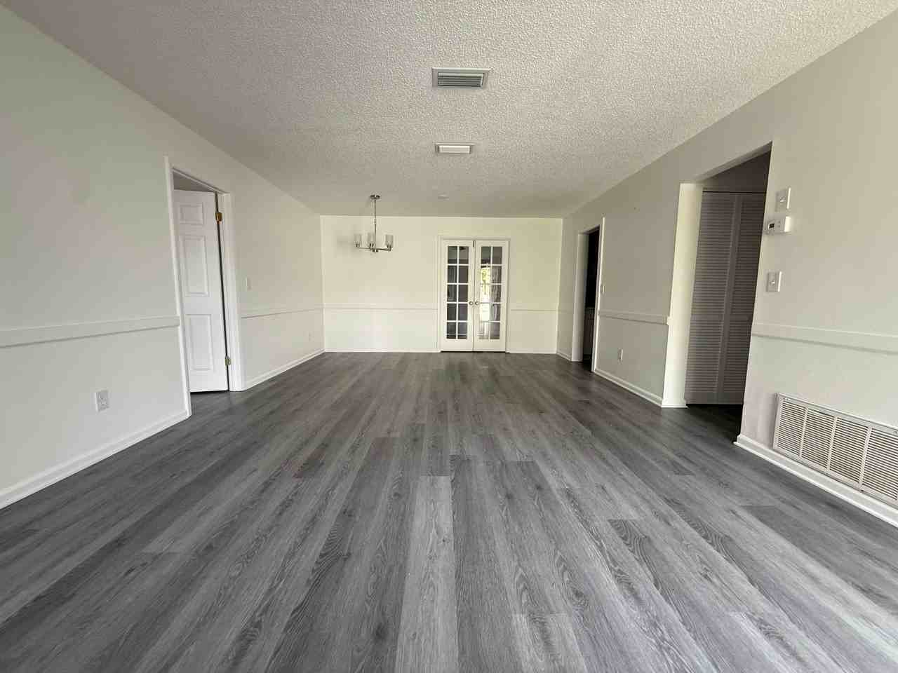 5064 Springwood Rd #1 - Photo 5 of 32