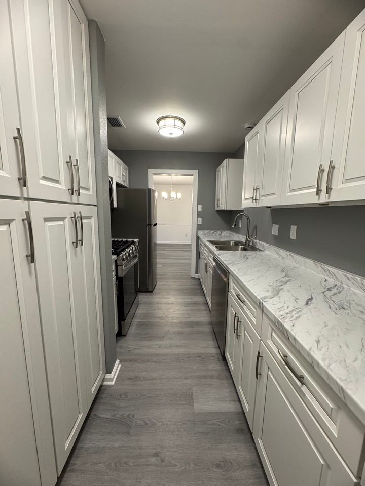 5064 Springwood Rd #1 - Photo 6 of 32