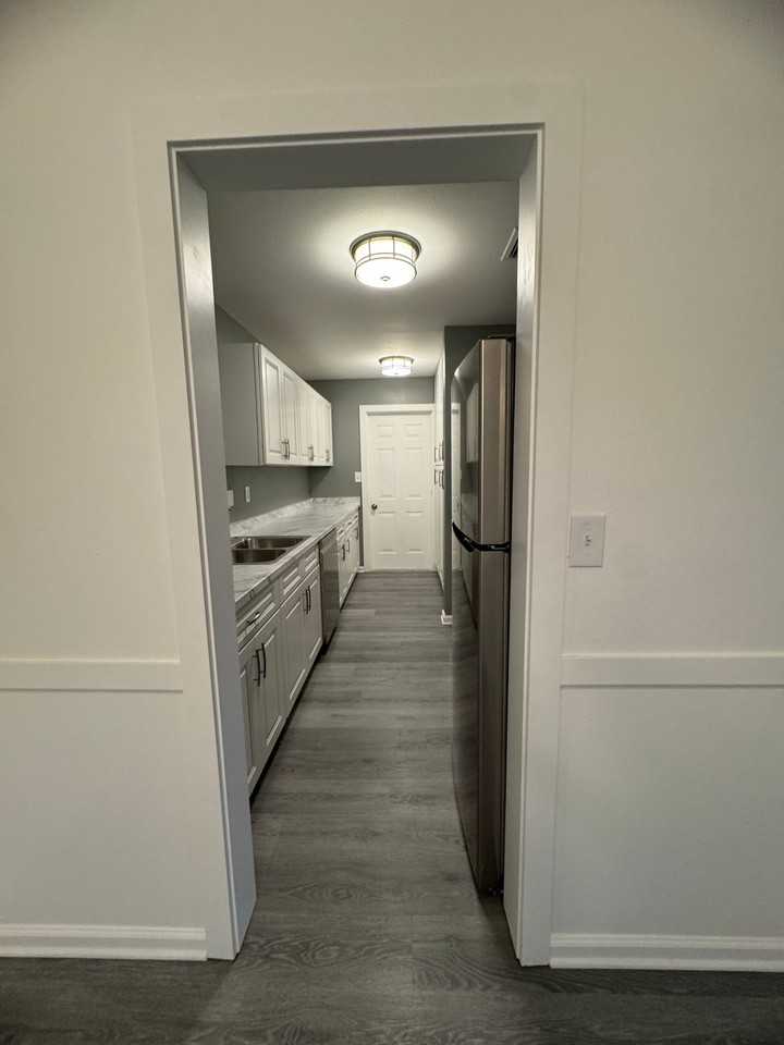 5064 Springwood Rd #1 - Photo 7 of 32