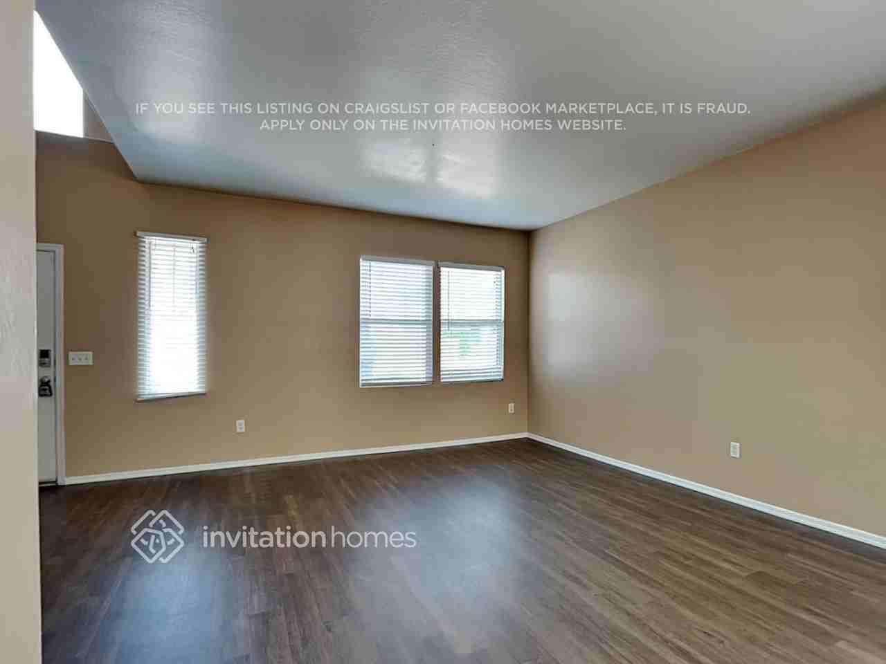 1323 S 121st Ln - Photo 4 of 18