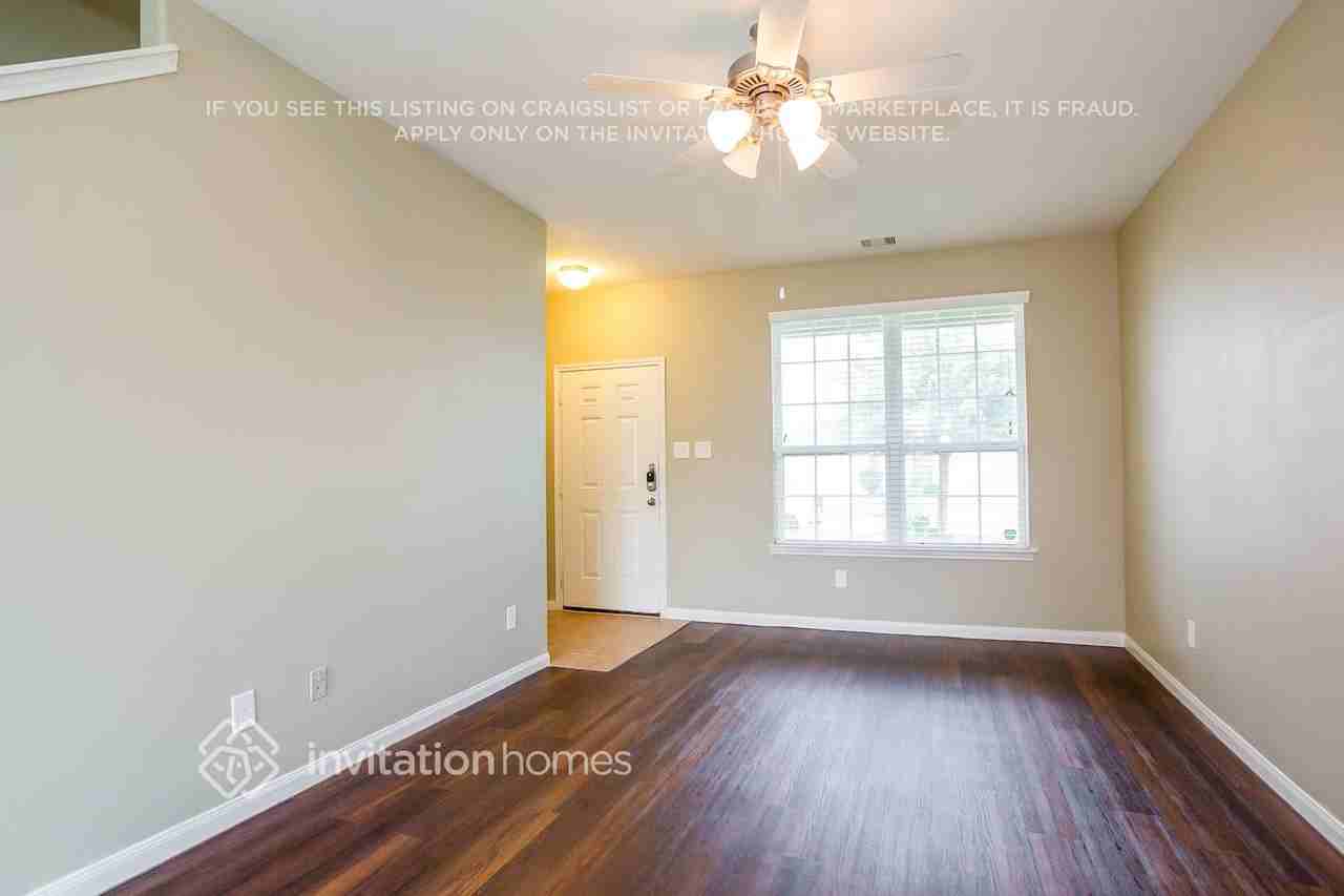 1023 Doubletree Glen Dr - Photo 2 of 13