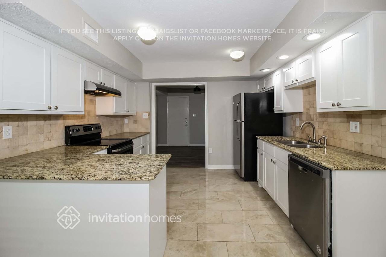 4308 N Colony Blvd - Photo 5 of 15