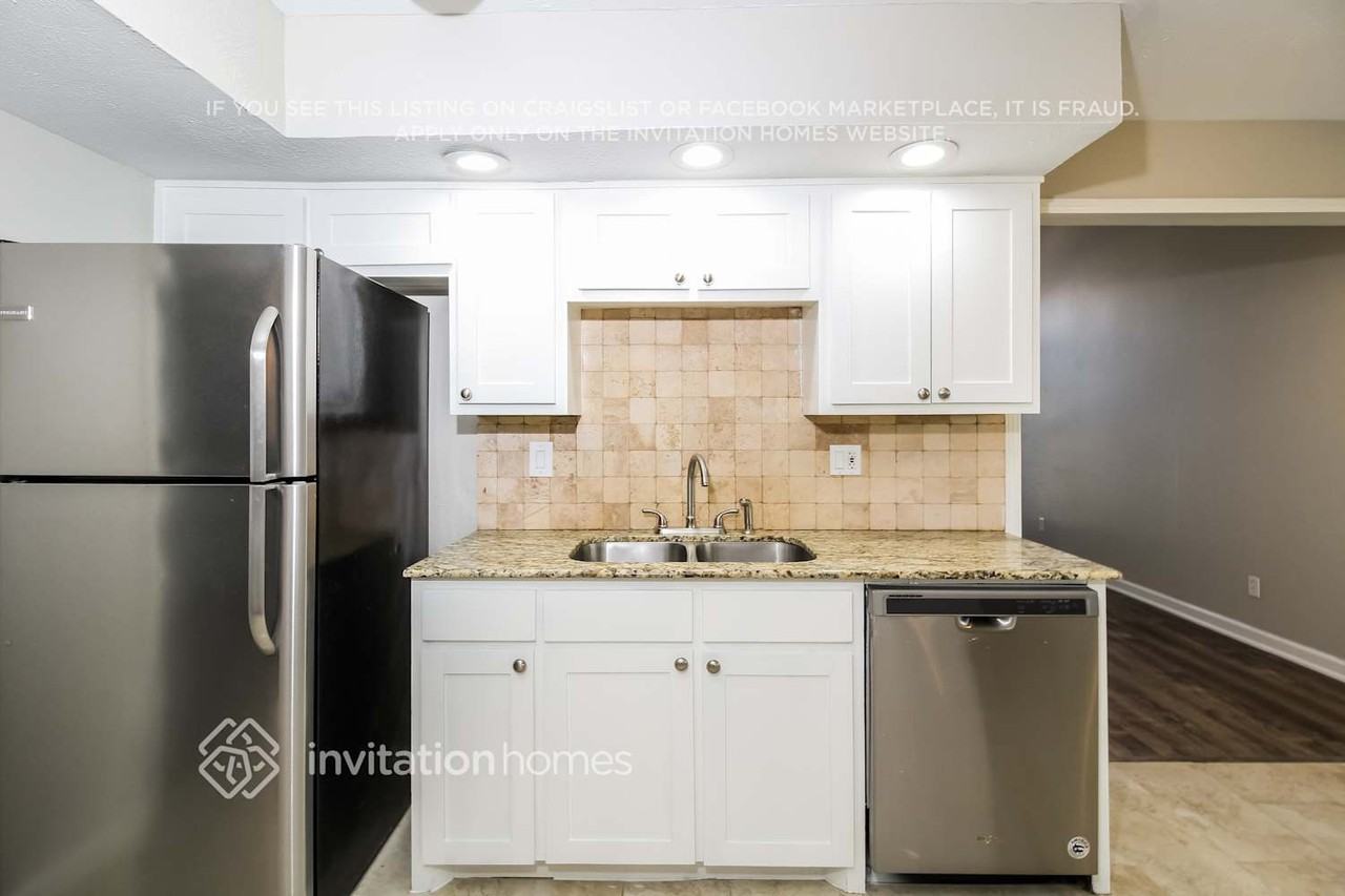 4308 N Colony Blvd - Photo 6 of 15