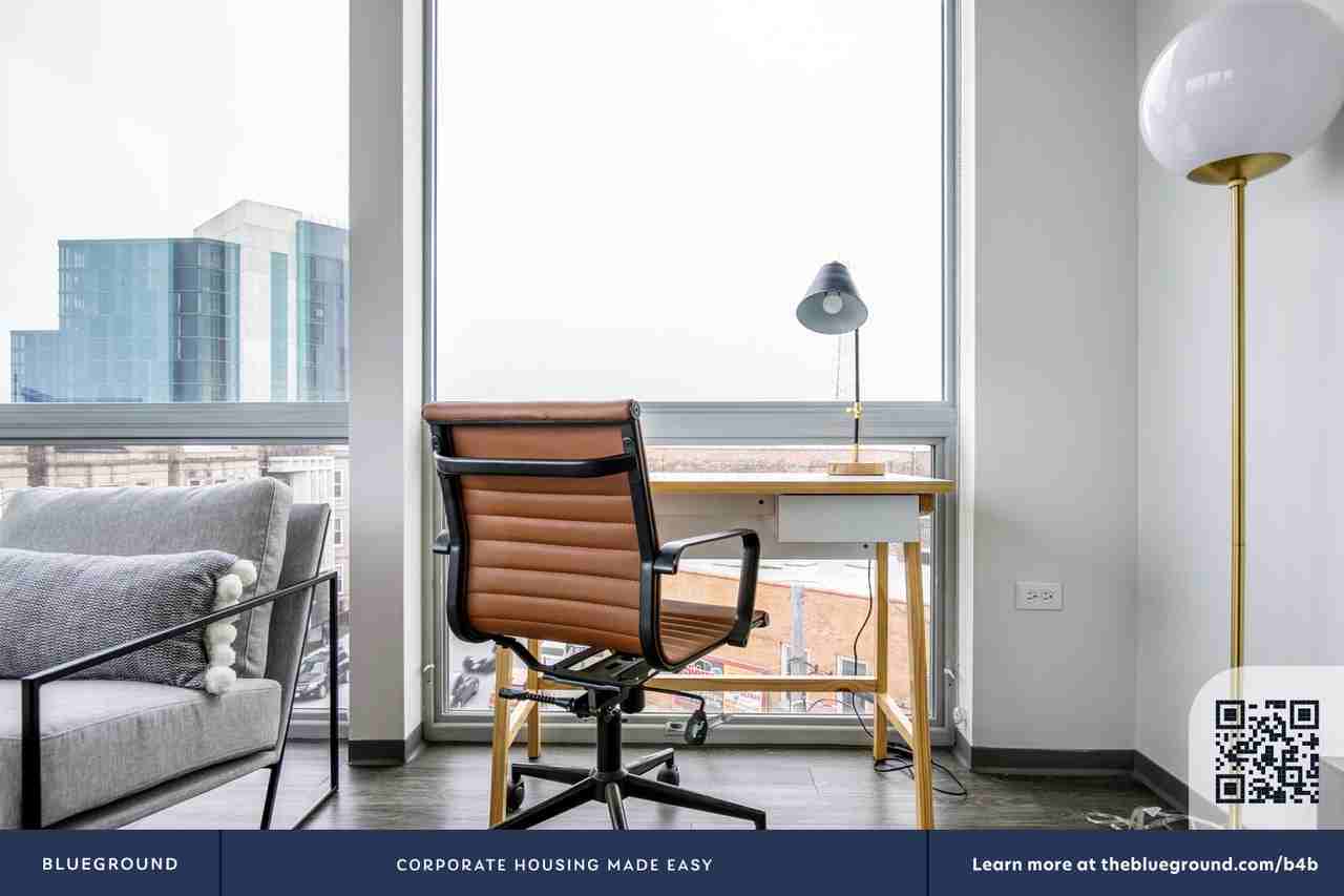 2340 North California Avenue - Photo 5 of 40