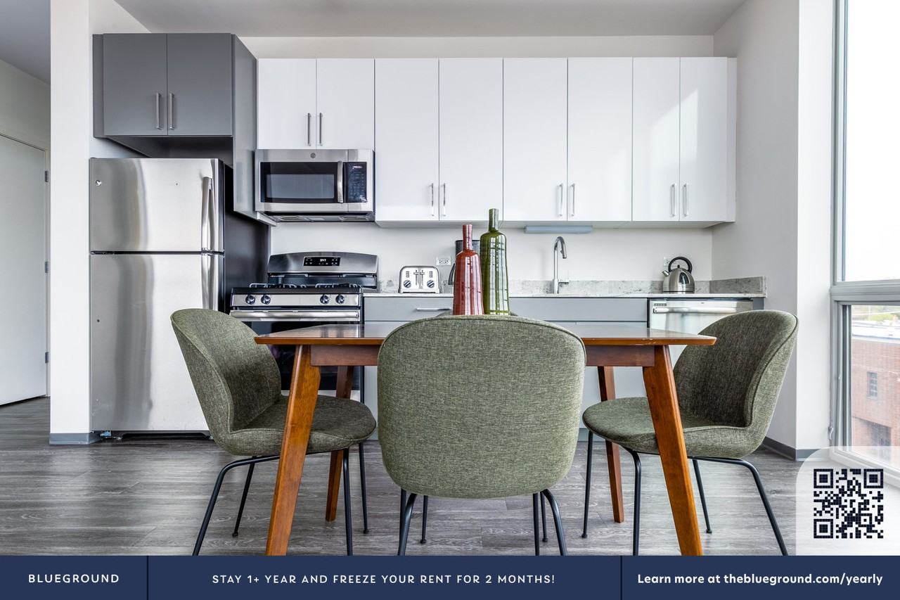 2340 North California Avenue - Photo 7 of 40