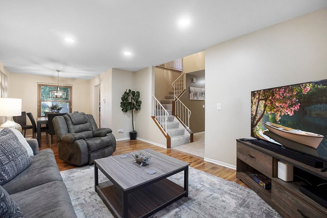 2323 Woodview Ln #1285057P - Photo 3 of 24