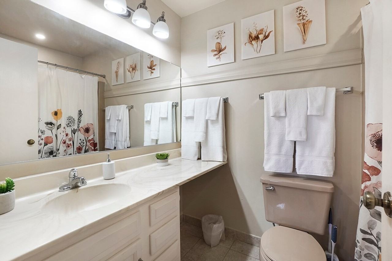 2323 Woodview Ln #1285057P - Photo 7 of 24