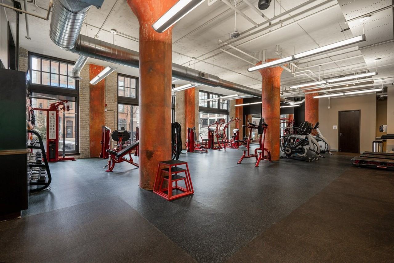 301 7th Ave N #1468094P - Photo 3 of 50