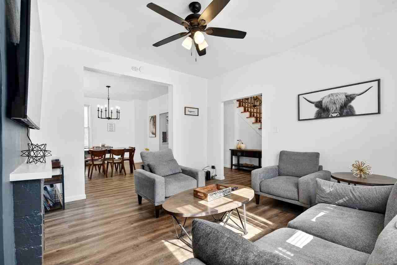 6559 Hoffman Ave #1472910P - Photo 2 of 33