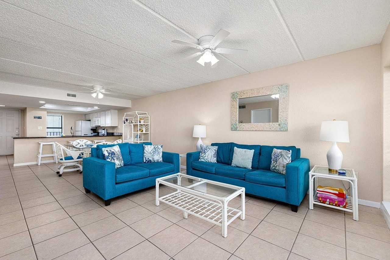 404 Padre Blvd #1507754P - Photo 2 of 13