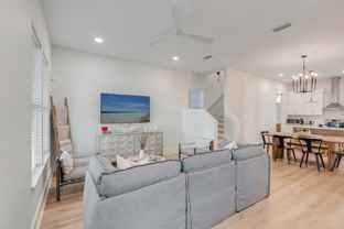 223 E Lakeshore Dr - Photo 1 of 1