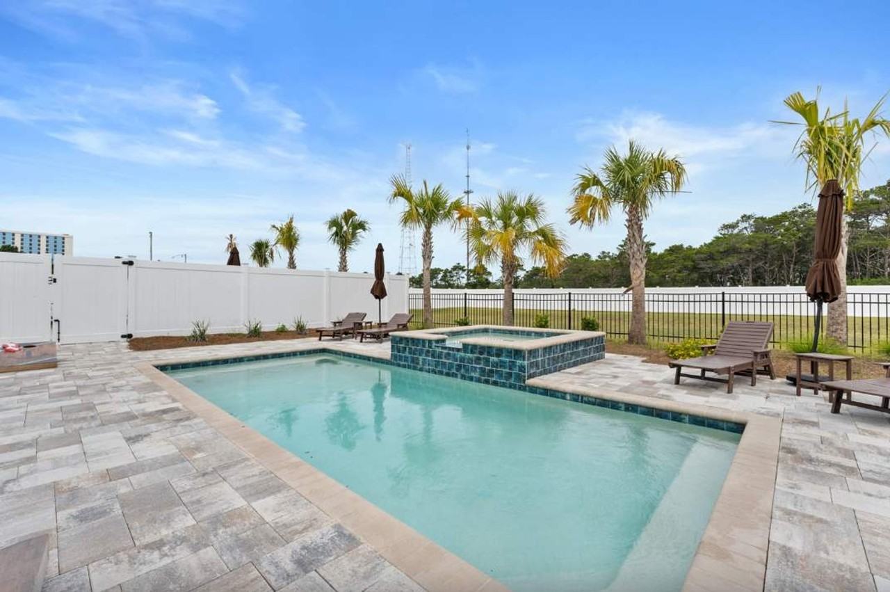 504 Lyndell Ln #1511647P - Photo 4 of 15