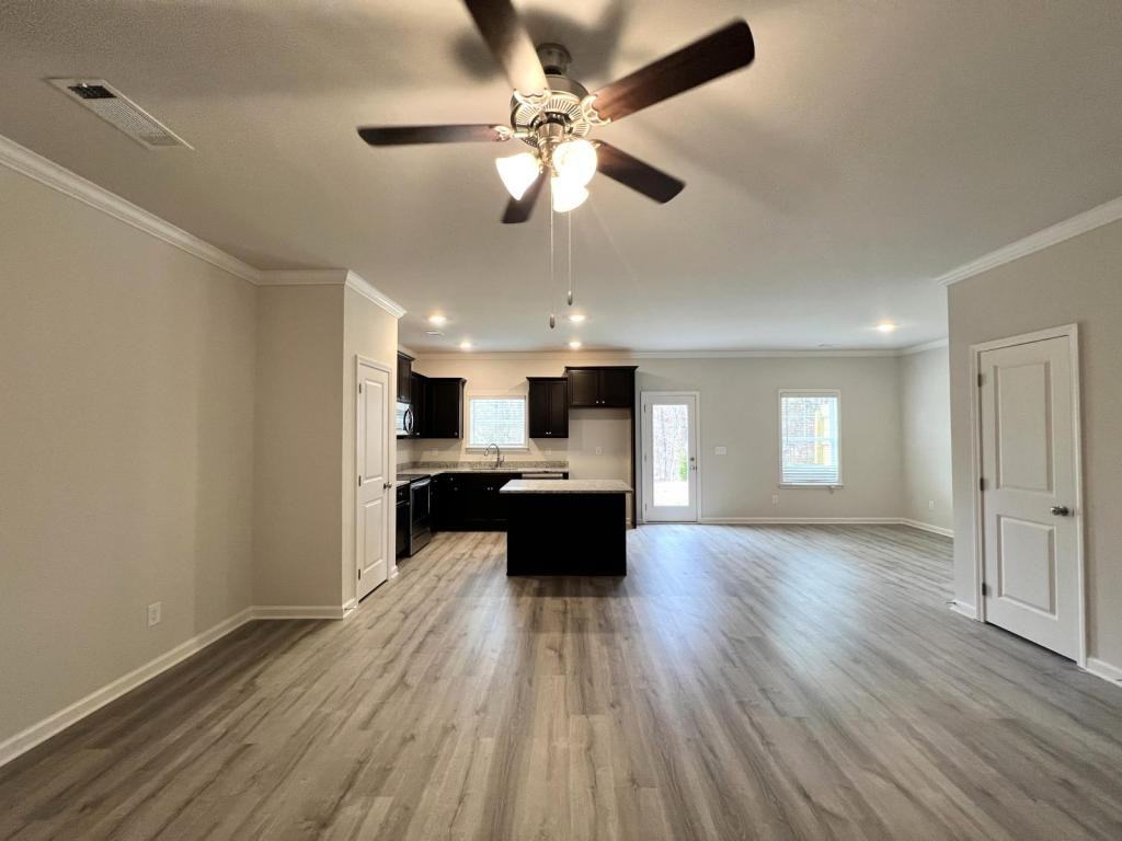 137 Chase Xing - Photo 3 of 34