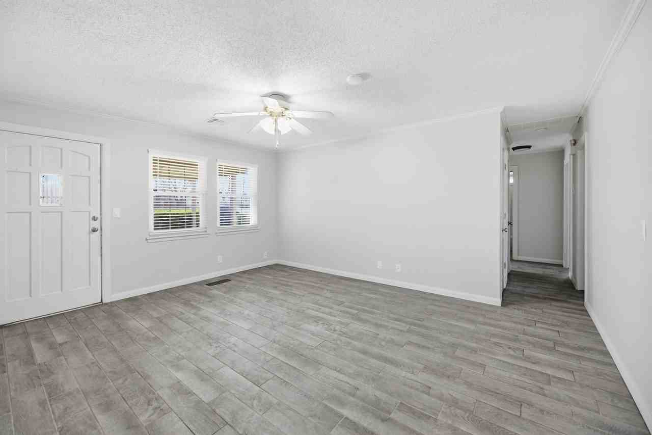 17216 S 91st East Ave - Photo 3 of 18