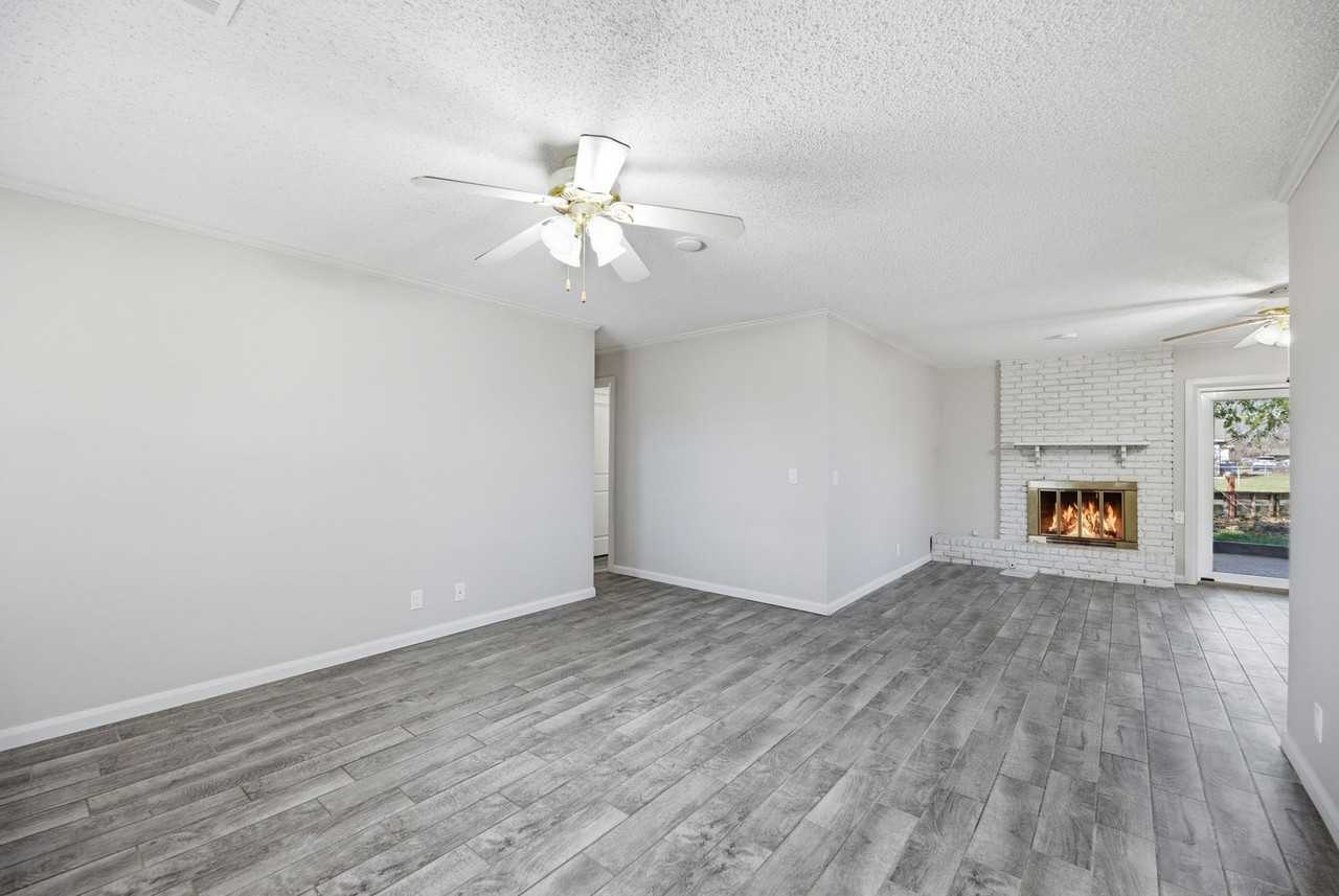 17216 S 91st East Ave - Photo 4 of 18