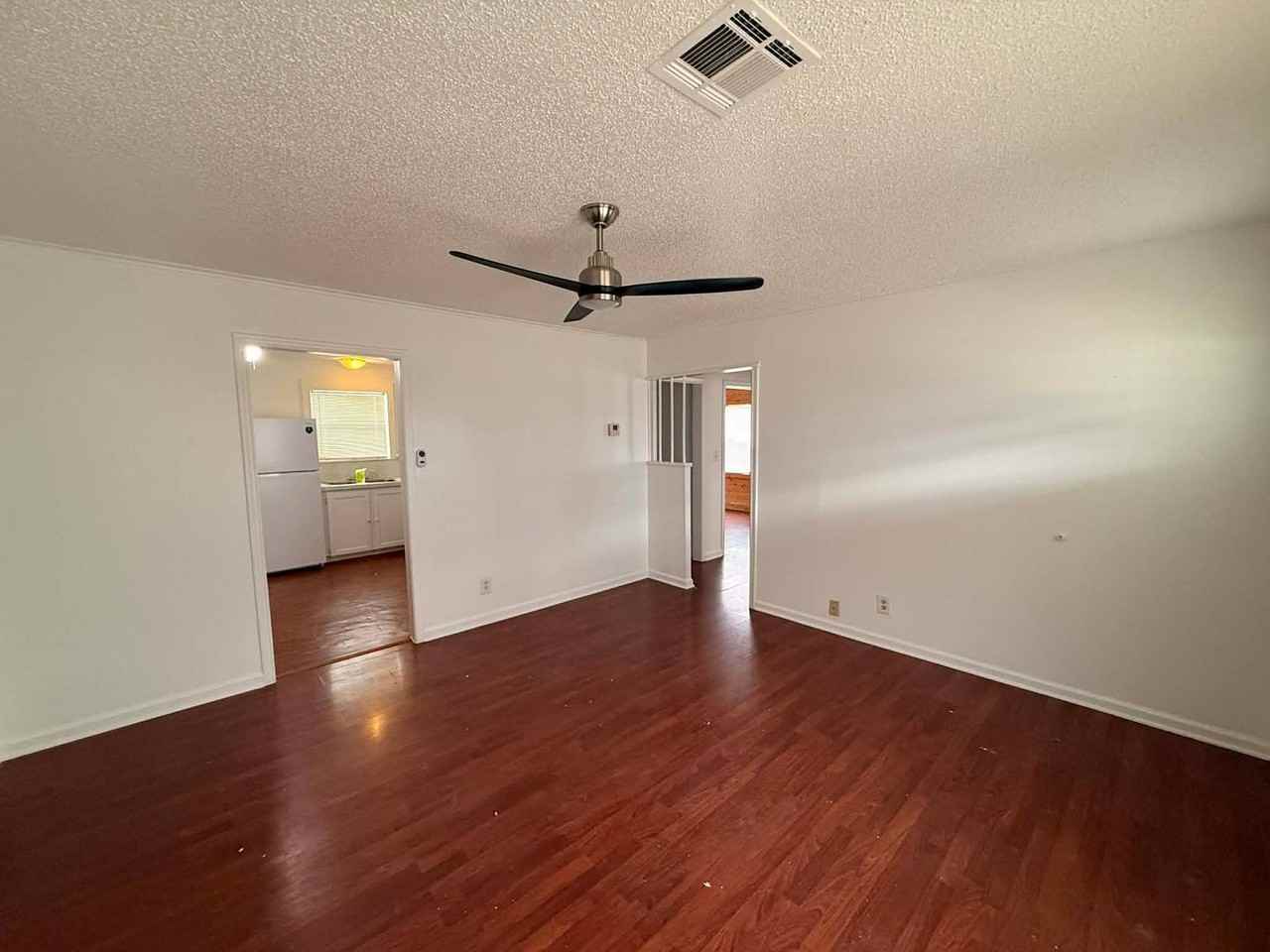 3503 W 43rd St - Photo 2 of 11